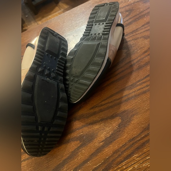 Steve Madden Black and Tan Mesh Sneakers - Picture 3 of 6